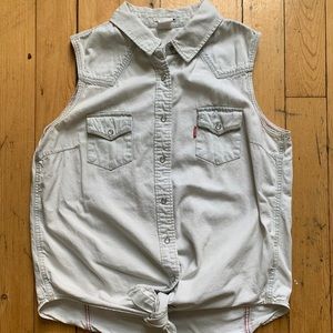 Levi’s Button Up Top